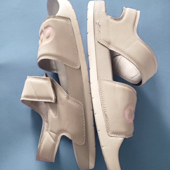 Adidas Sandals - Picture 6 of 6